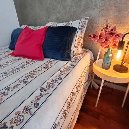 Hostel Urquinaona Rooms