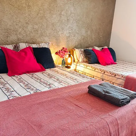 Hostel Urquinaona Rooms *